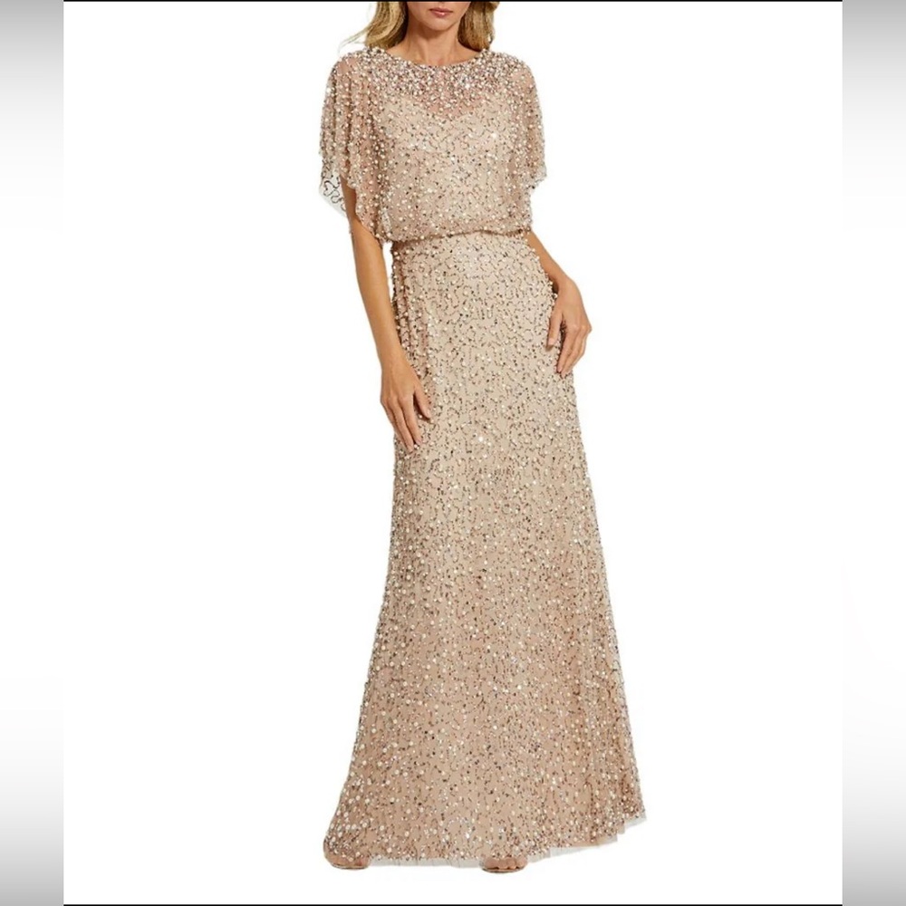 NWT Mac Duggal size 4 Elegant Sequin Evening Gown